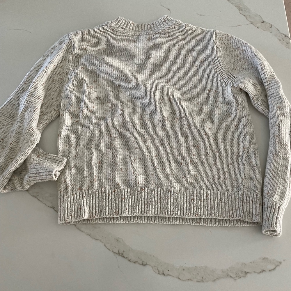 Banana Republic sweater. Like new.  Wore once.